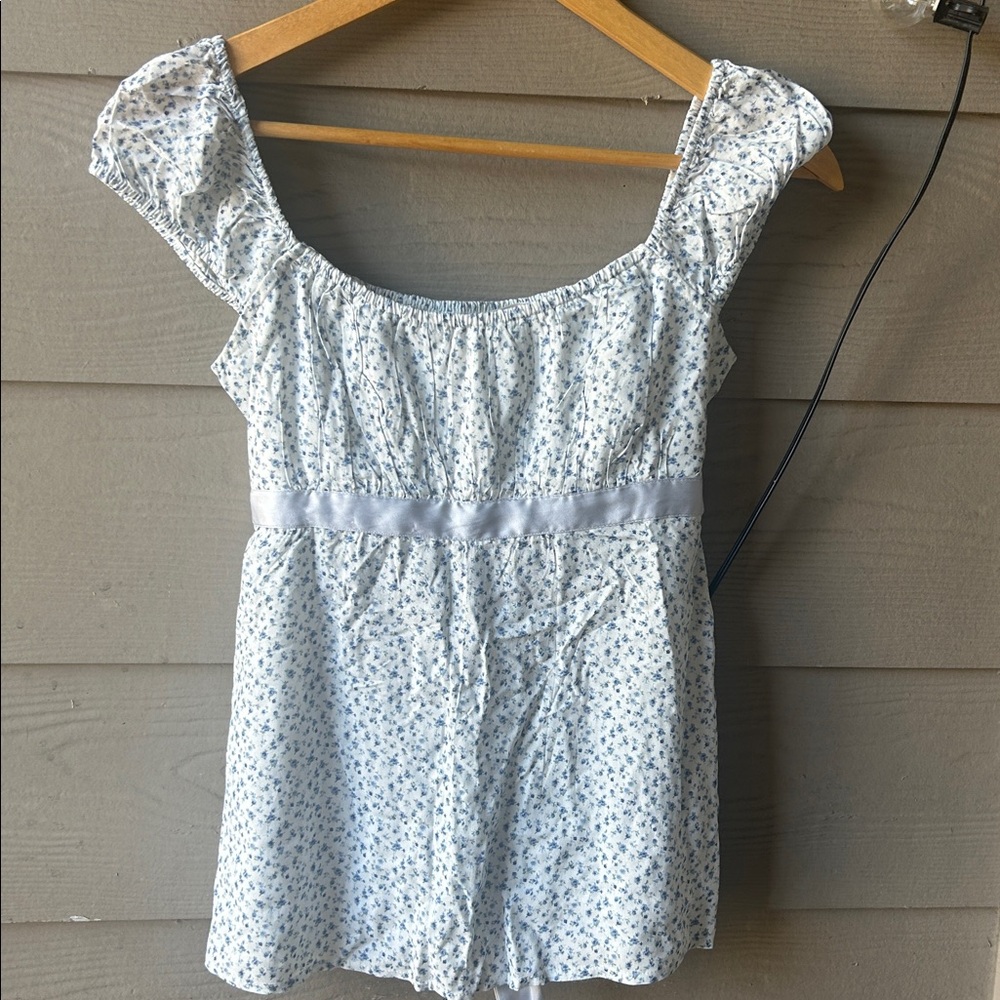 Hollister Cream and Blue Floral Top